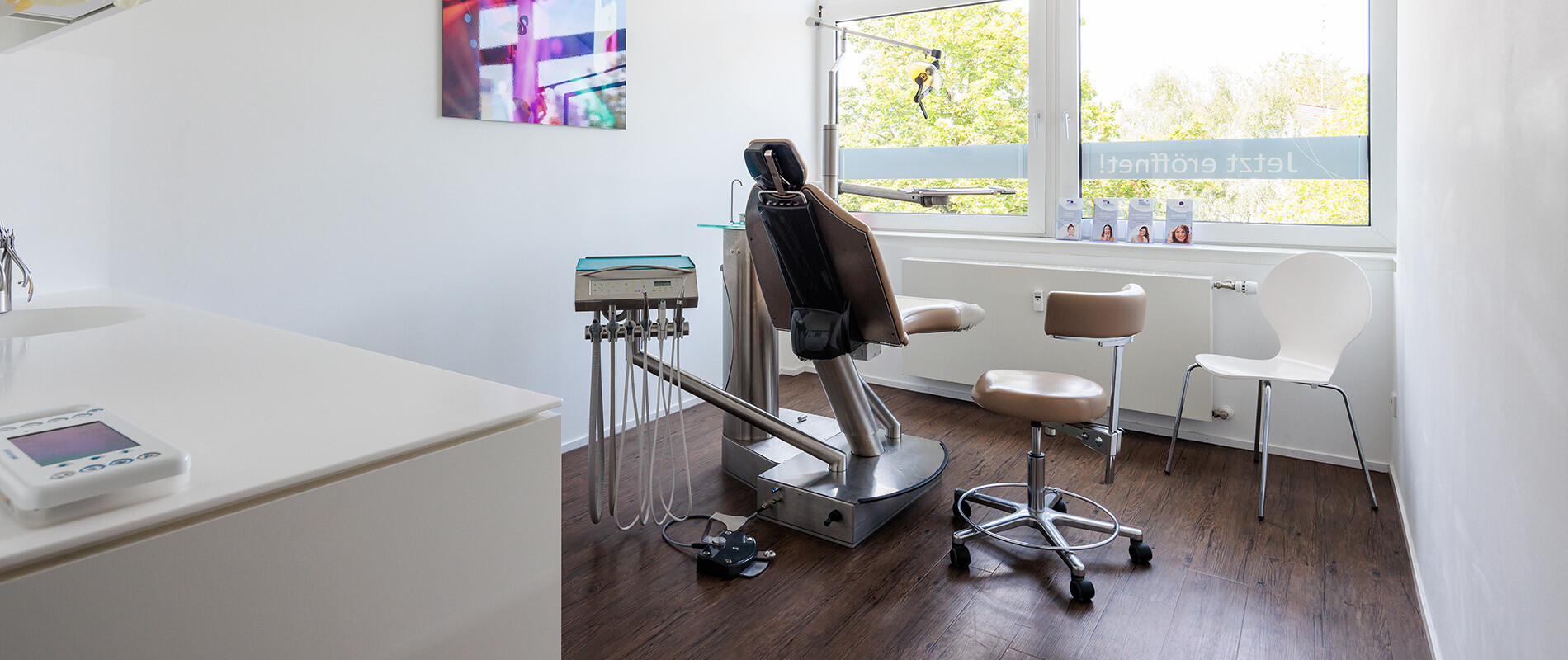 Behandlungszimmer der Praxis für Kieferorthopädie Dr. Stieglbauer in München-Trudering